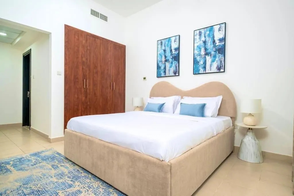 Escan Tower Marina View Apartment Dubai