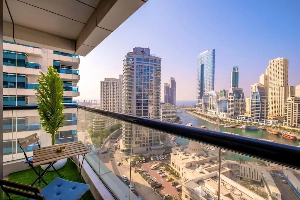 Escan Tower Marina View Apartment Dubai