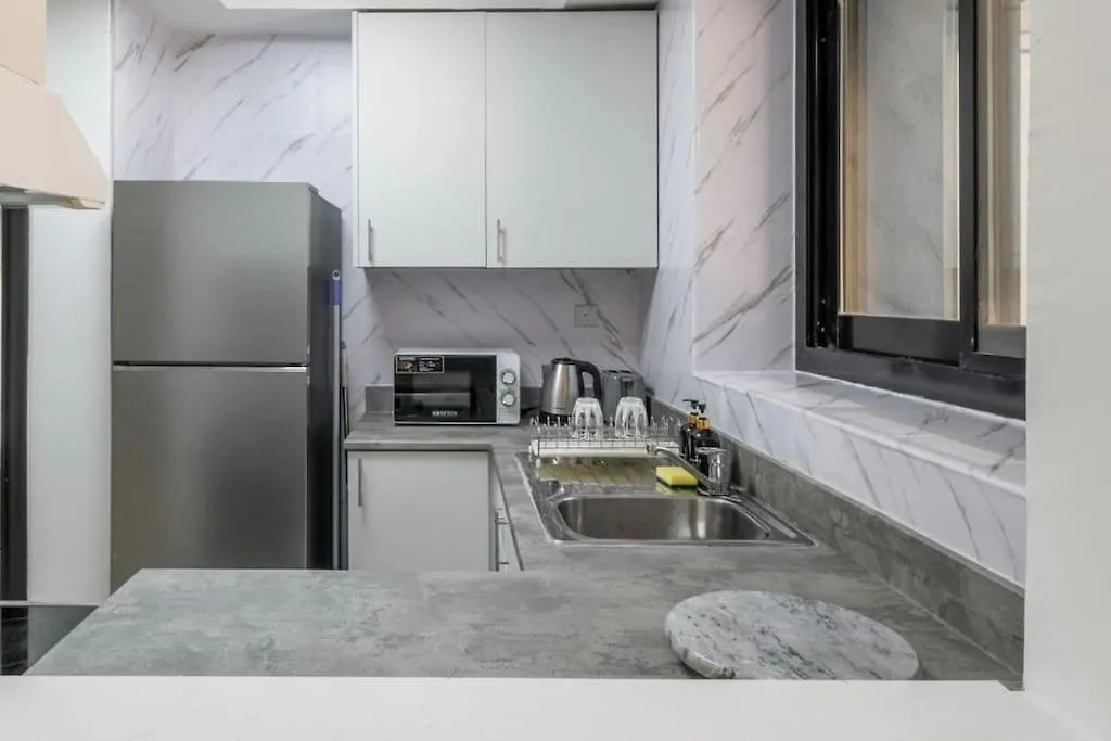 Escan Tower Marina View Apartment Dubai